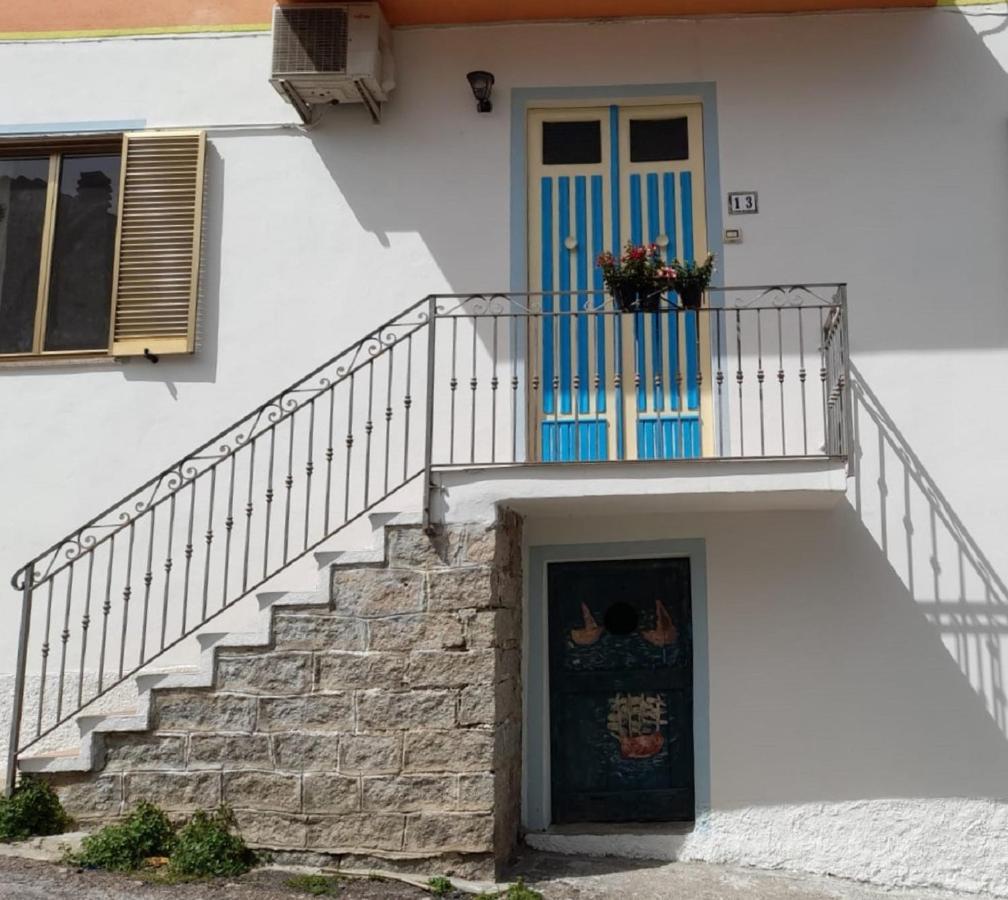 Bed and Breakfast La Finestra Vista Corsica Санта-Тереза-Галлура Экстерьер фото