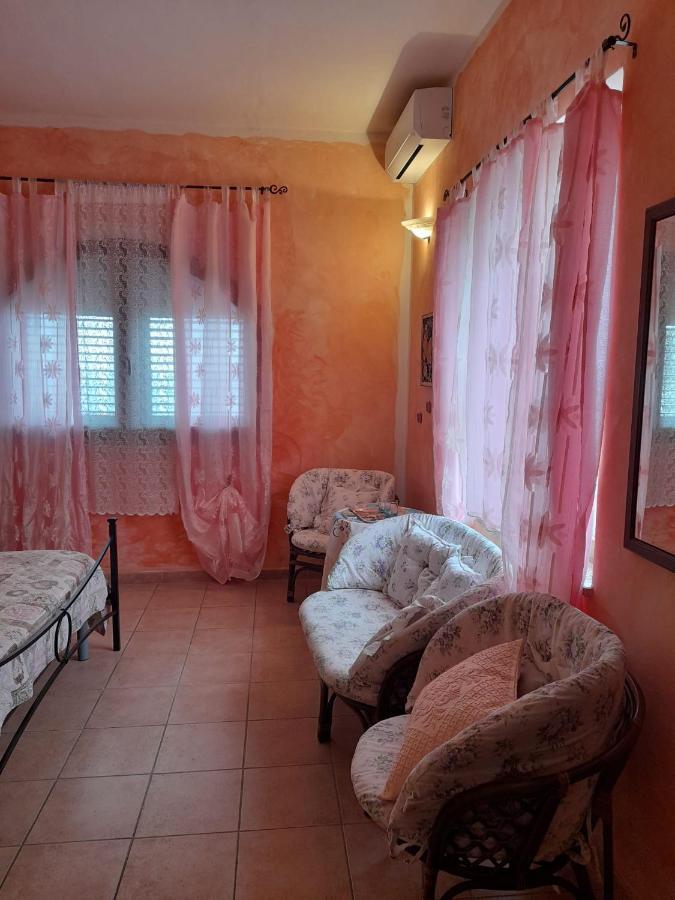 Bed and Breakfast La Finestra Vista Corsica Санта-Тереза-Галлура Экстерьер фото
