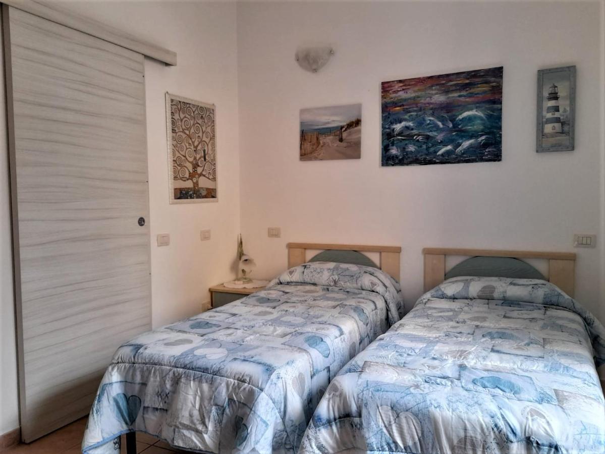 Bed and Breakfast La Finestra Vista Corsica Санта-Тереза-Галлура Экстерьер фото