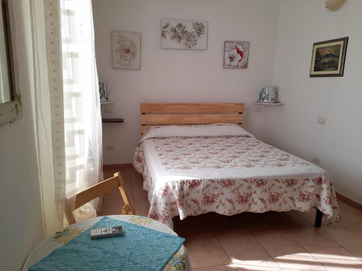 Bed and Breakfast La Finestra Vista Corsica Санта-Тереза-Галлура Экстерьер фото