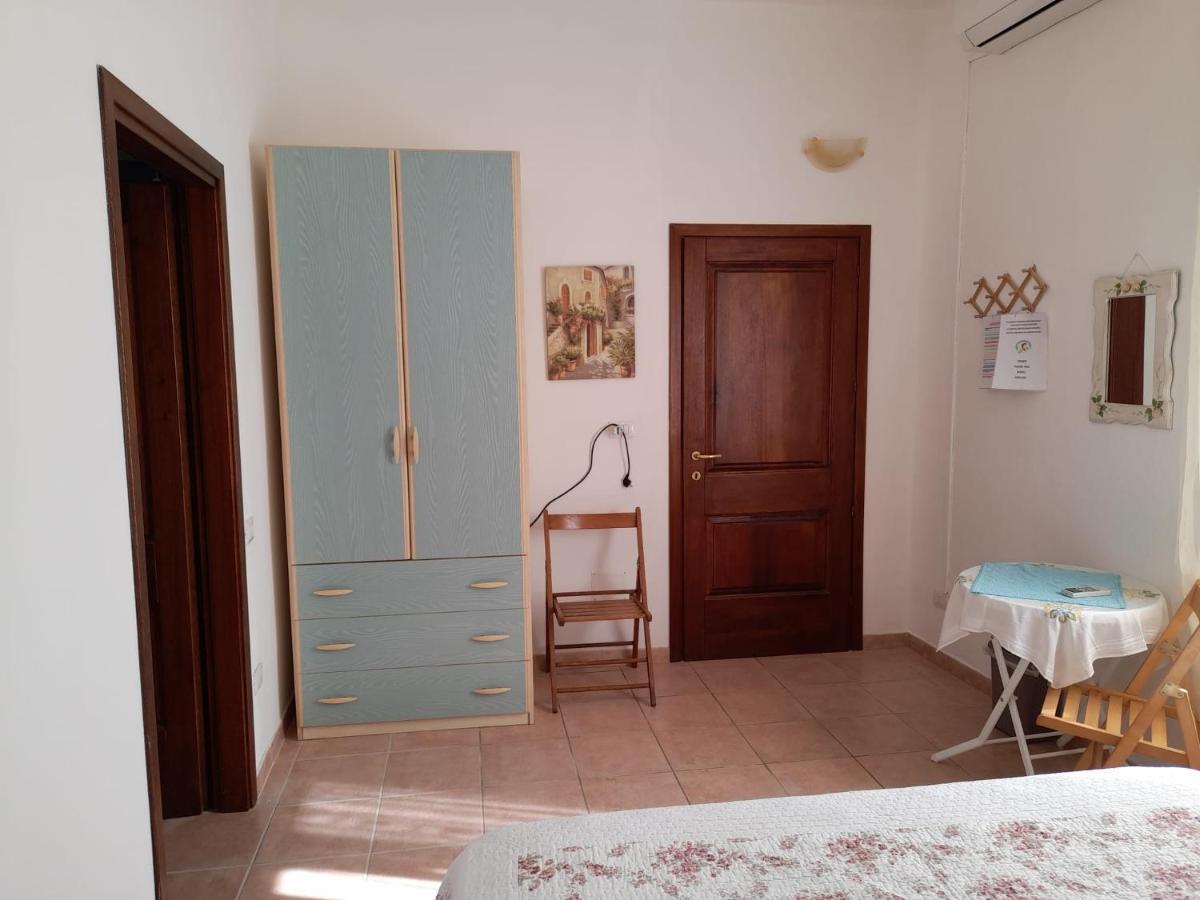 Bed and Breakfast La Finestra Vista Corsica Санта-Тереза-Галлура Экстерьер фото