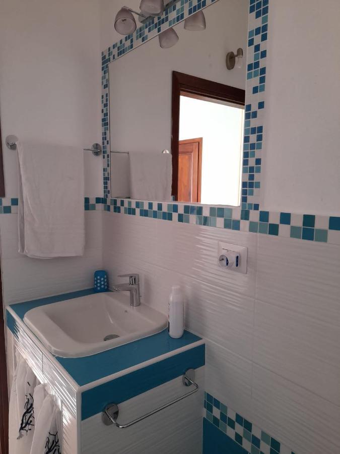 Bed and Breakfast La Finestra Vista Corsica Санта-Тереза-Галлура Экстерьер фото