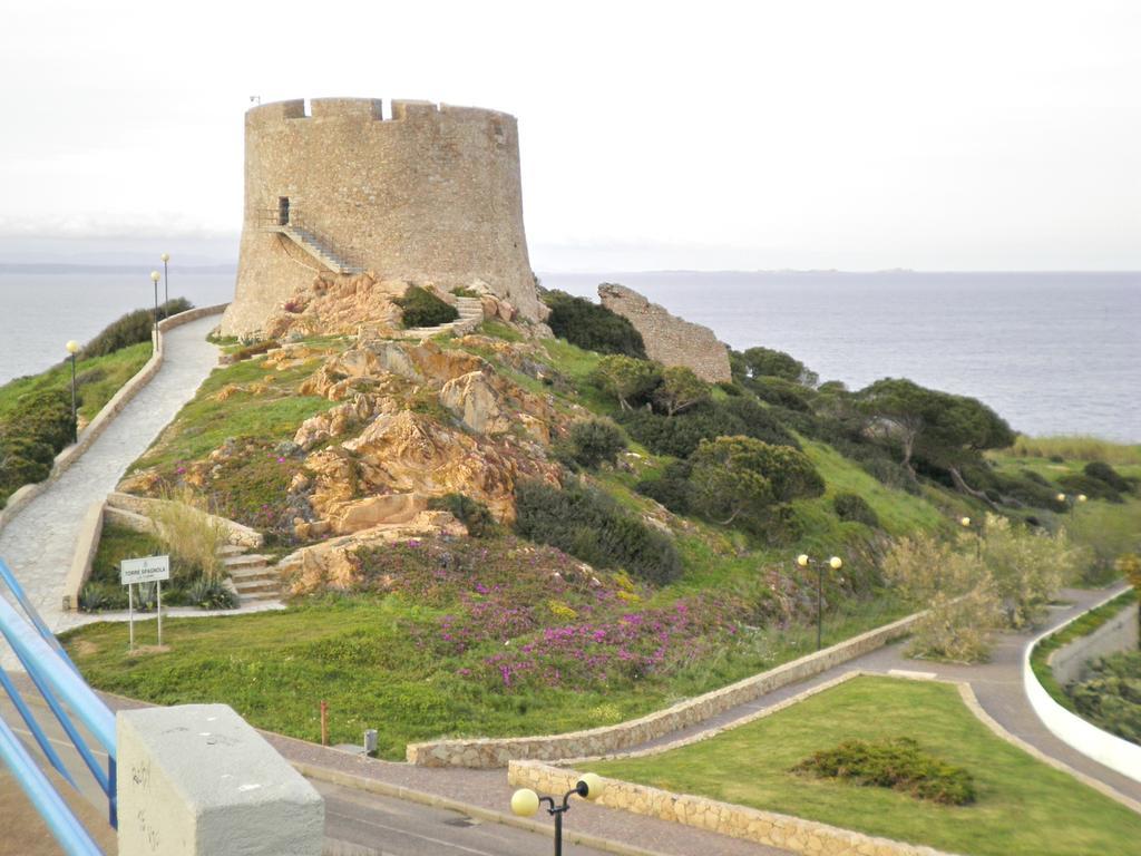 Bed and Breakfast La Finestra Vista Corsica Санта-Тереза-Галлура Экстерьер фото
