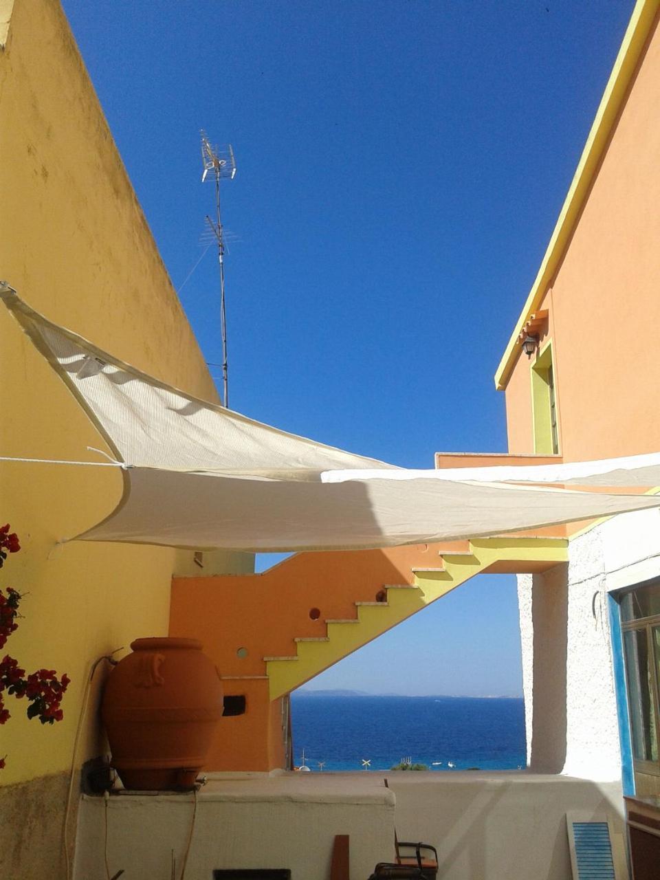 Bed and Breakfast La Finestra Vista Corsica Санта-Тереза-Галлура Экстерьер фото